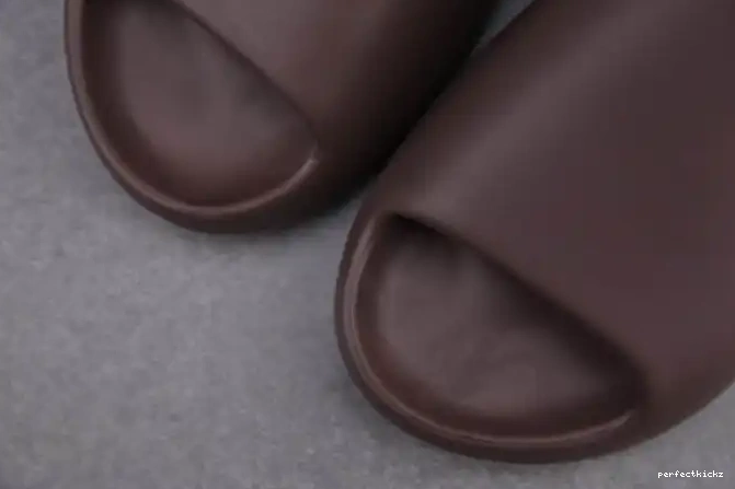 Yeezy Adidas Slide G55495 Soot 0630